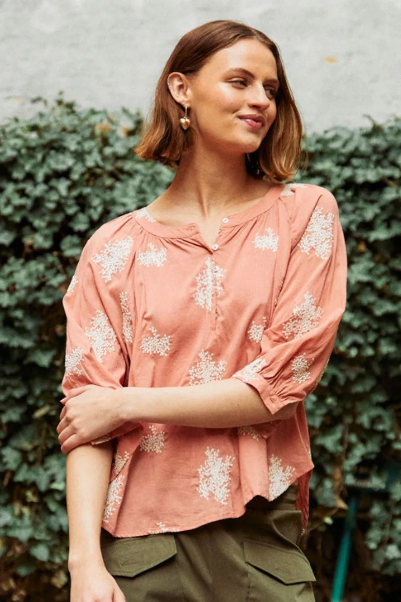 Darla Blouse 204803 | Rose Dawn w. Star Off-white | Bluse fra Freequent