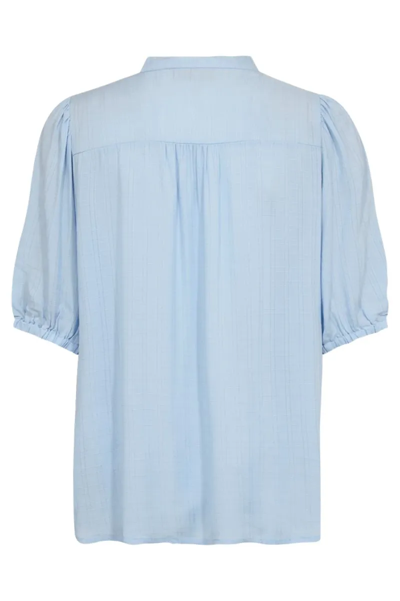 Ebello Blouse | Chambray Blue | Bluse fra Freequent