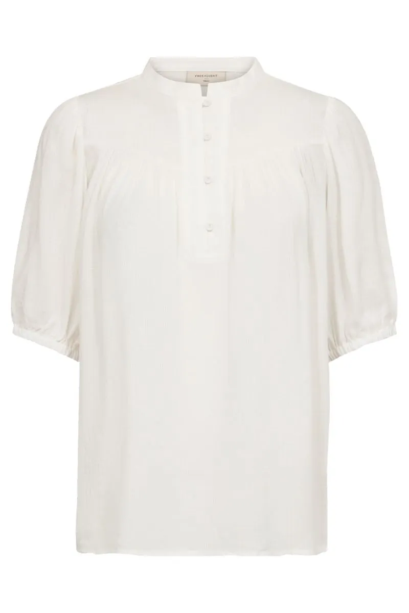 Ebello Blouse | Off-White | Bluse fra Freequent