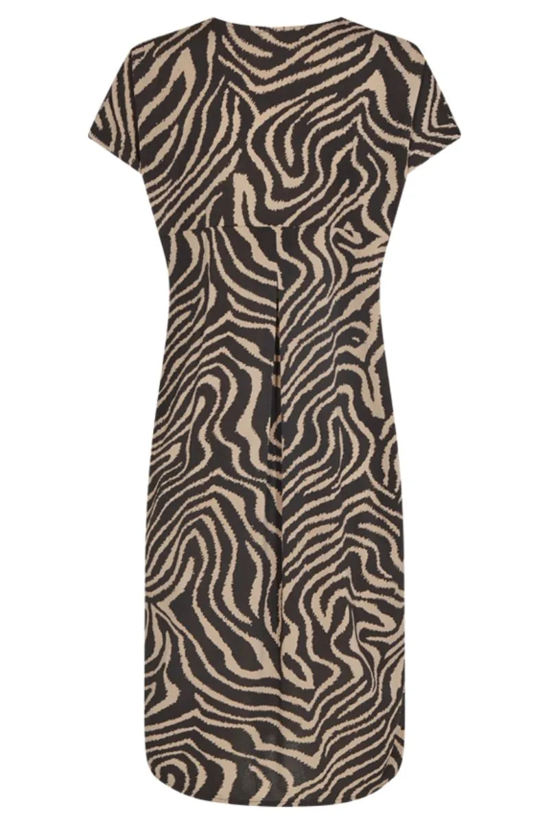 Floi Dress | Desert Taupe w. Black | Kjole fra Freequent