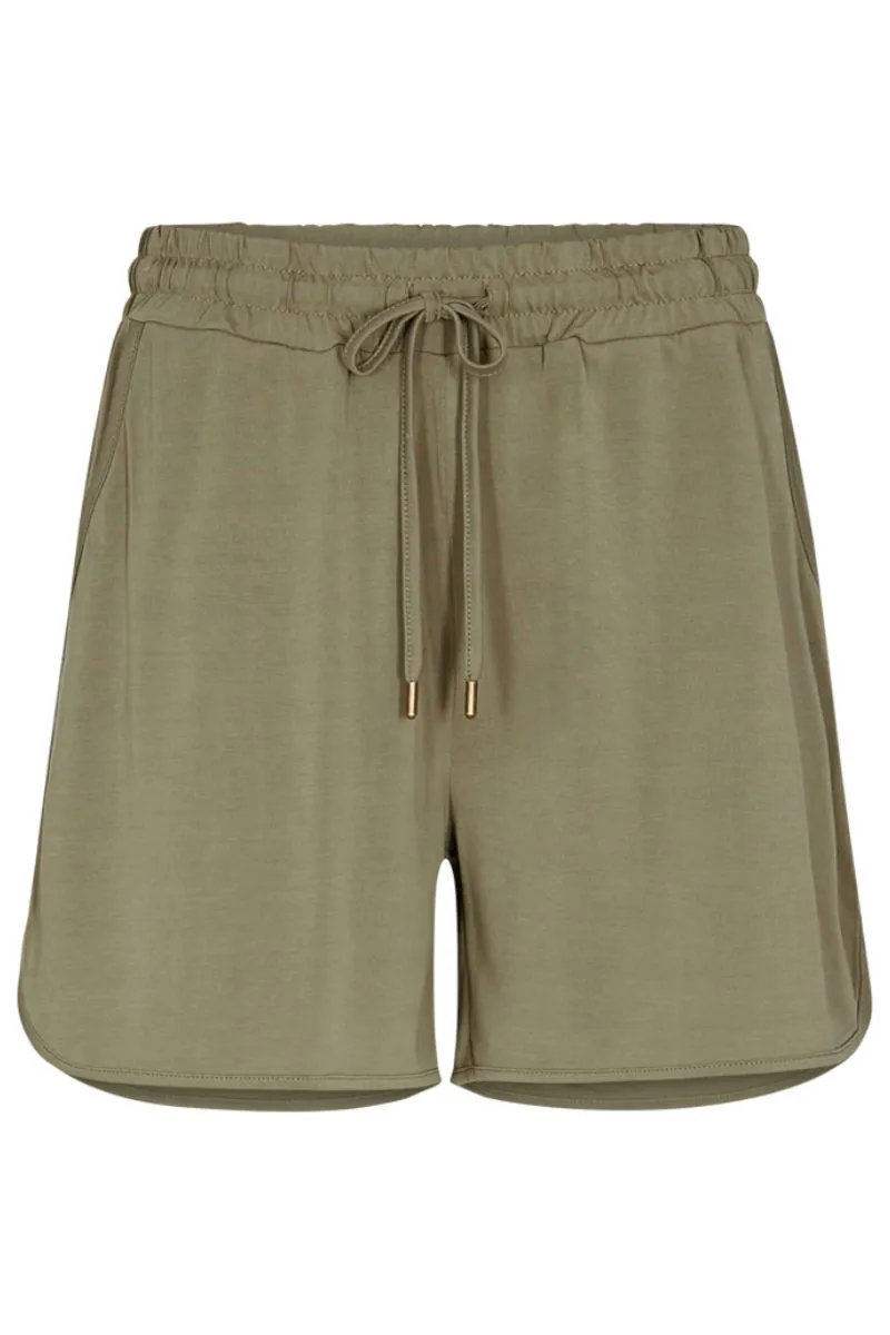 Honey Sho | Deep Lichen Green | Shorts fra Freequent