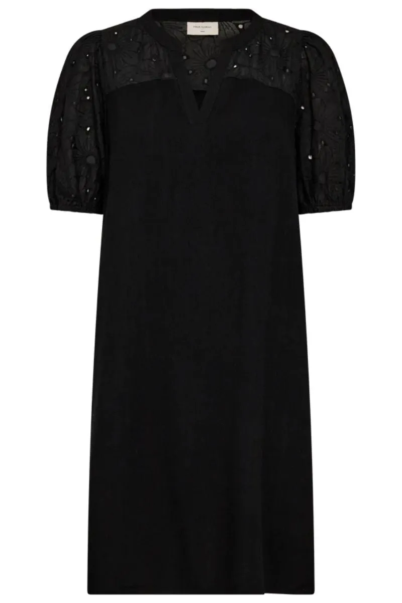 Lara Dress | Black | Kjole fra Freequent