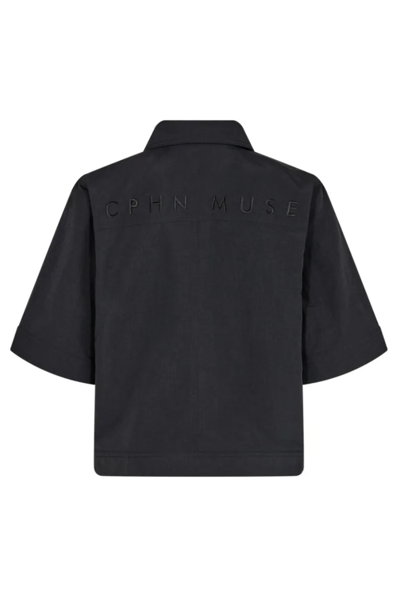 Sarah Shirt | Black | Skjorte fra Copenhagen Muse