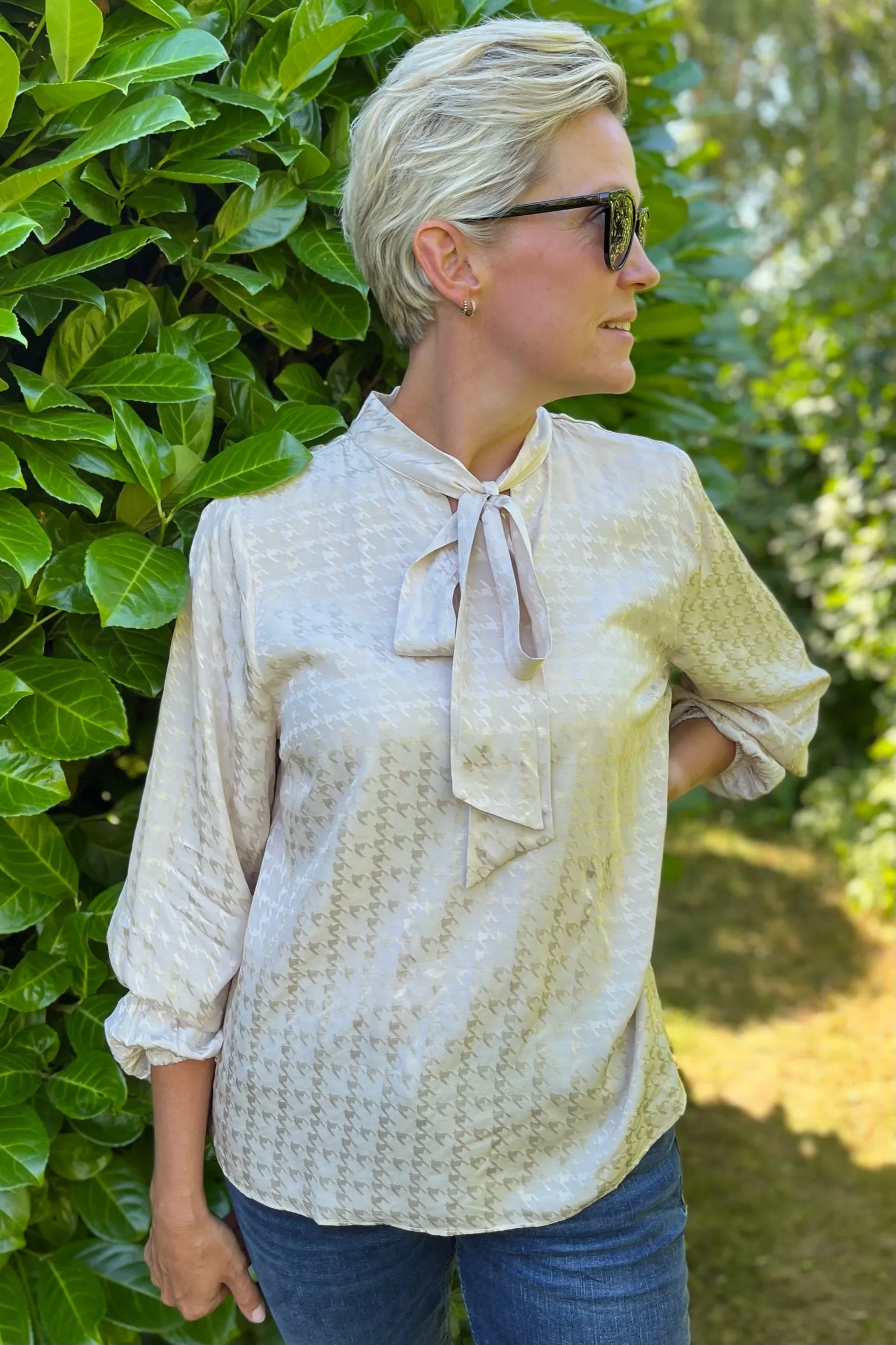 Stunning Blouse | Sandshell | Bluse fra Freequent