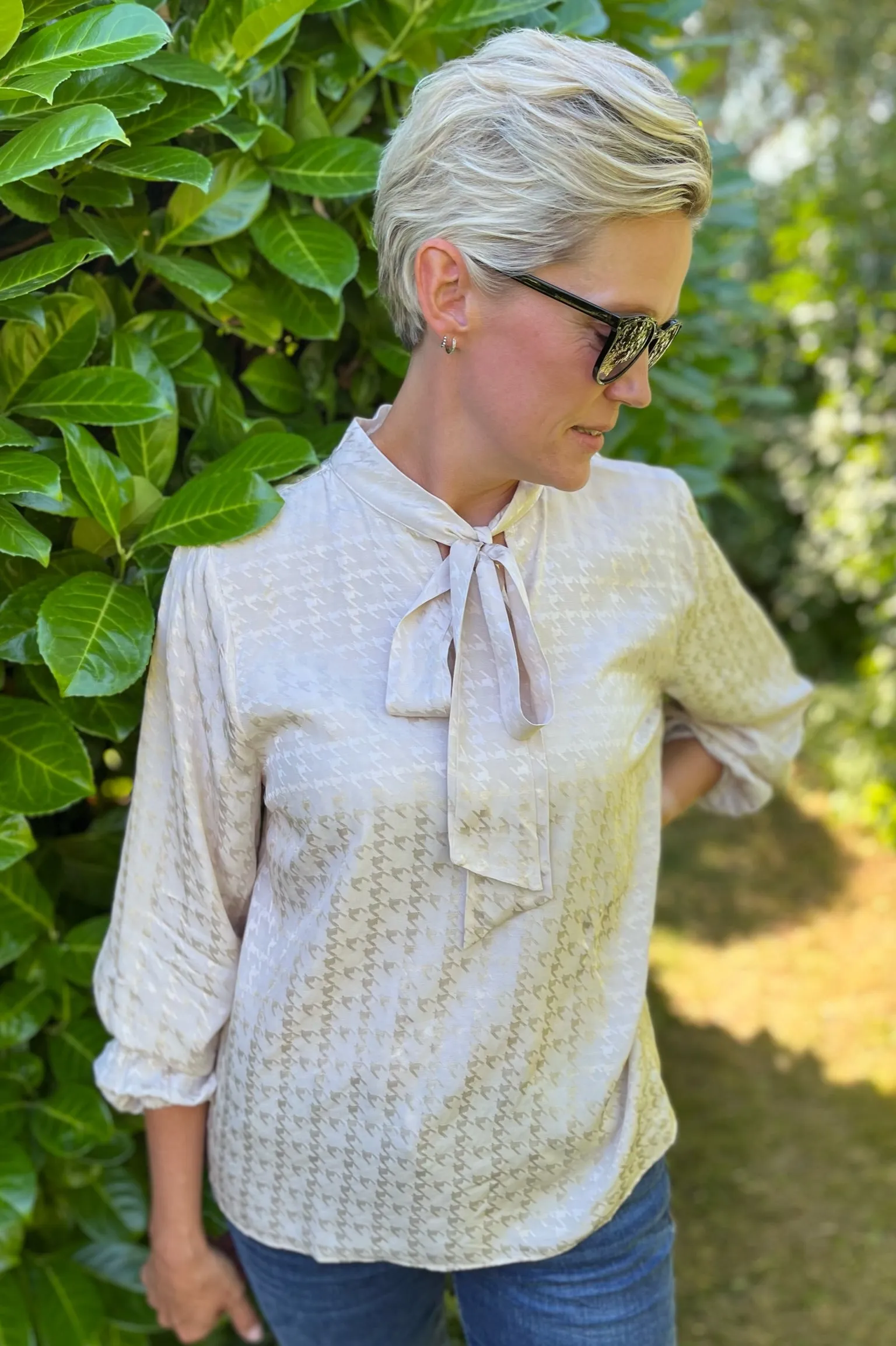 Stunning Blouse | Sandshell | Bluse fra Freequent