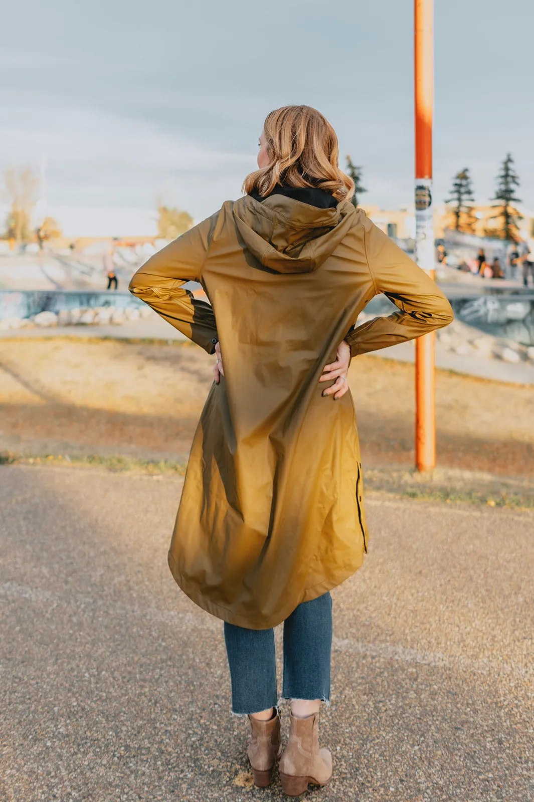 The Avan Raincoat - Olive - PLUS