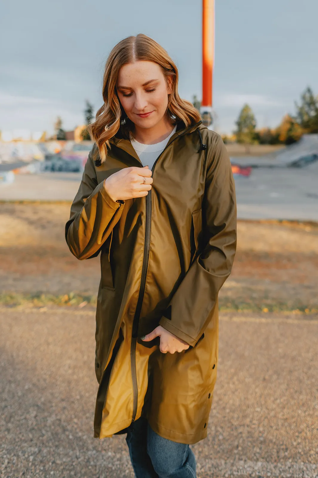 The Avan Raincoat - Olive - PLUS