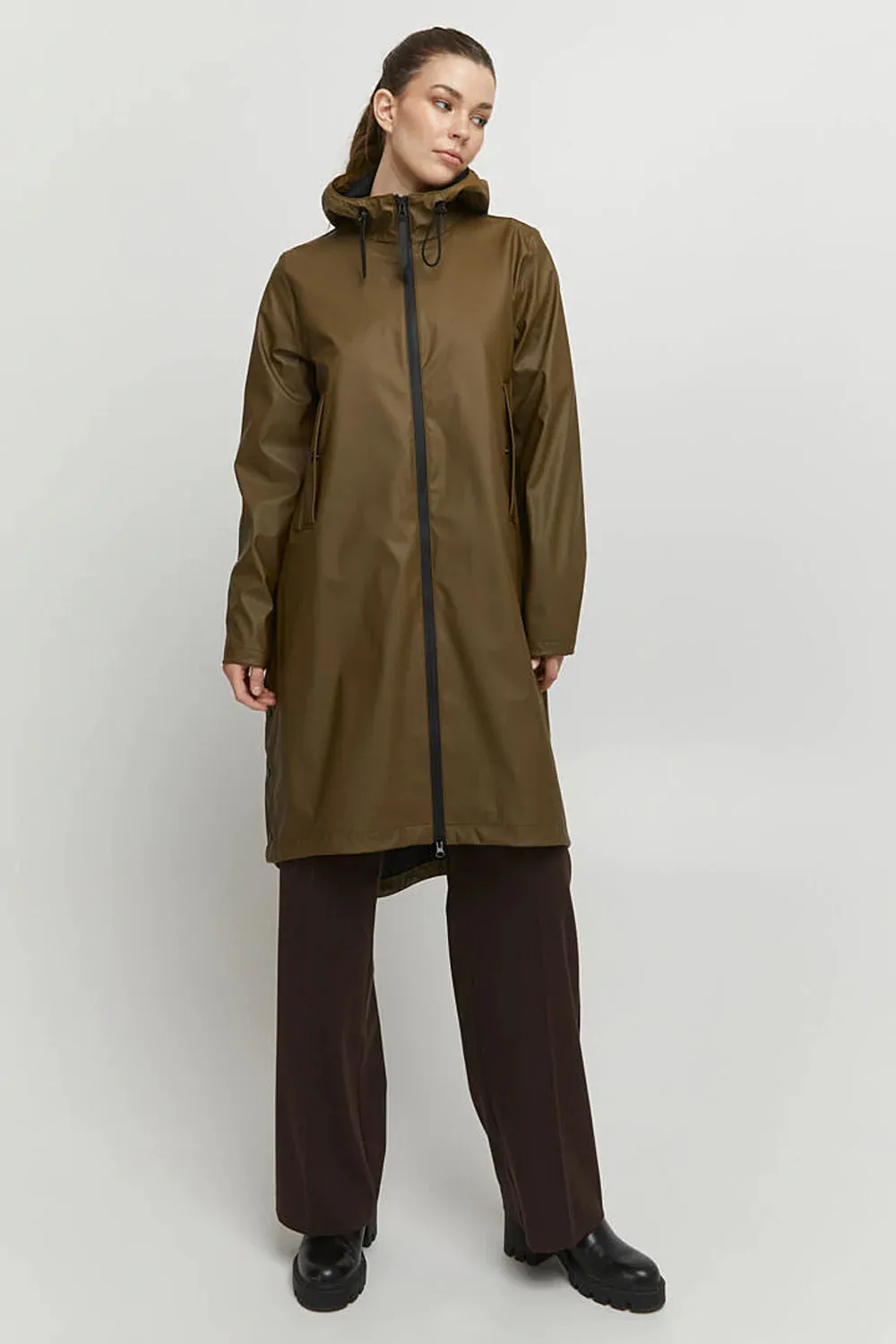 The Avan Raincoat - Olive - PLUS