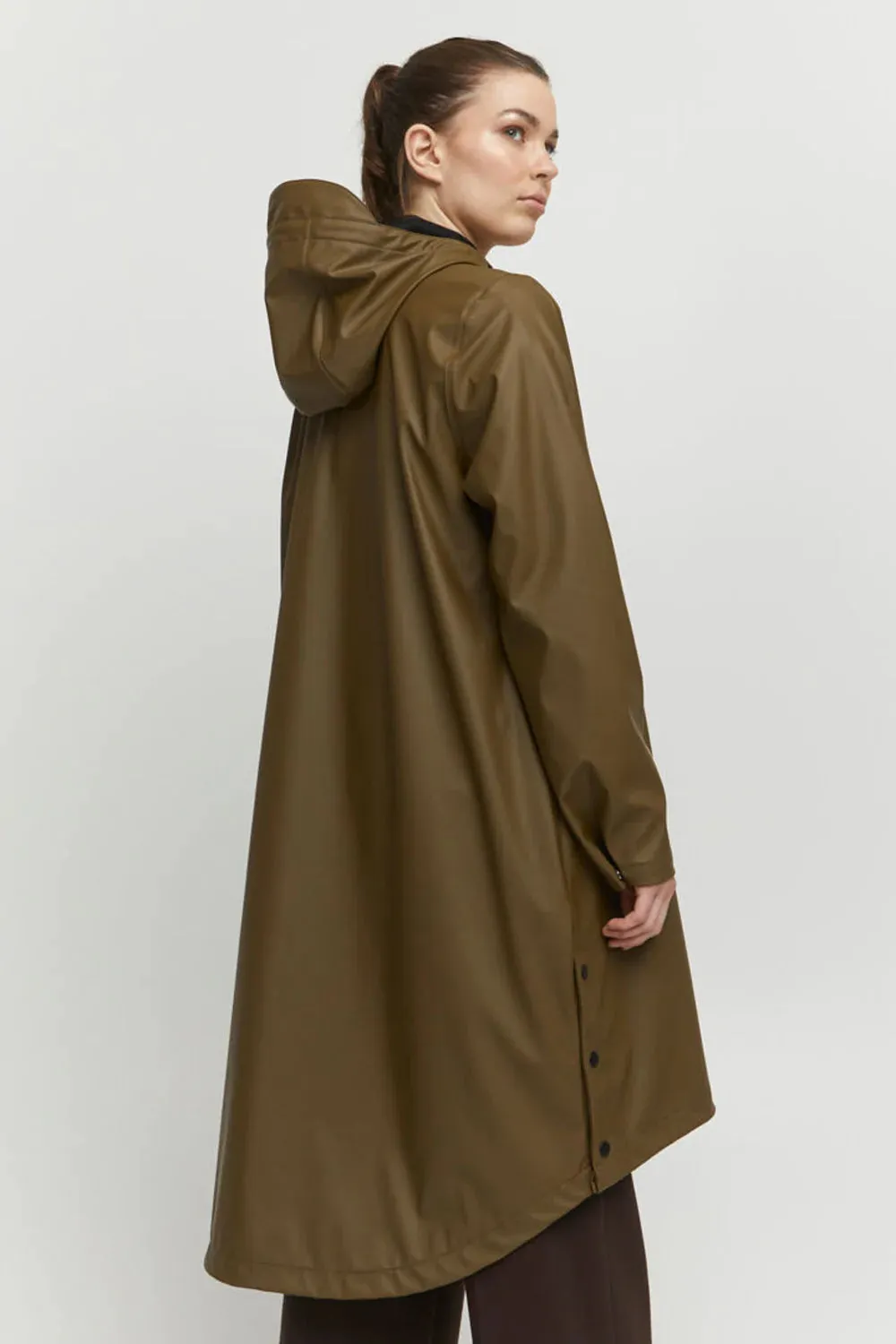 The Avan Raincoat - Olive - PLUS