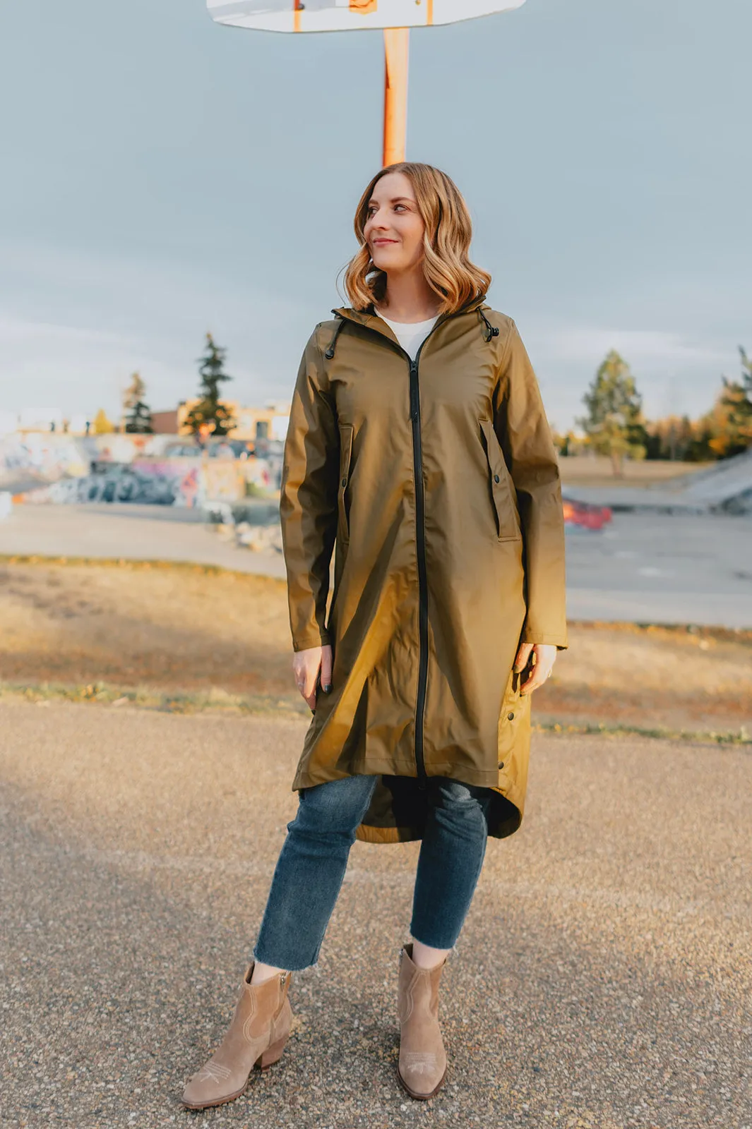 The Avan Raincoat - Olive - PLUS