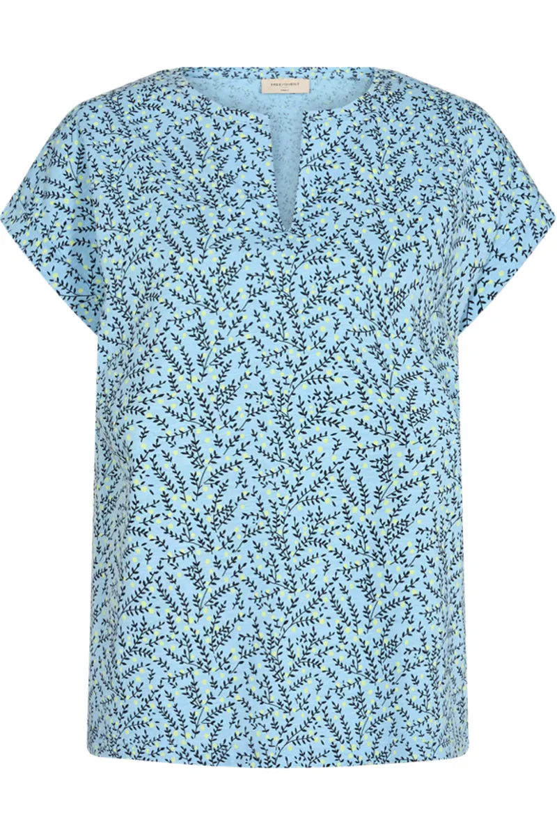 Viva Tee | Chambray Blue w. Sharp Green | Skjorte fra Freequent