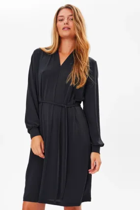 Yrsa Dress | Black | Kjole fra Freequent